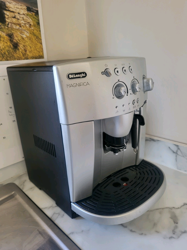 DeLonghi Magnifica coffee machine | in 
